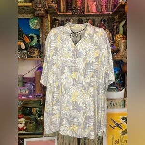 Men’s Tommy Bahama aloha Hawaiian shirt size L